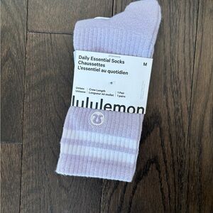 Lululemon Daily Essential Crew Socks